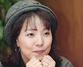 69歳の尾崎亜美〝豪華手作り料理＆近影〟に反響「ホントにいつまでも変わらぬままの少女ですね」「ライフスタイルも憧れ」の声