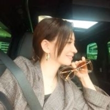 14歳でデビュー、元俳優と離婚から4年…47歳モデル「2人で銀座デートに…」〝完全ノロケ〟投稿に反響「幸せがダダ漏れ」「とてもお似合いです」