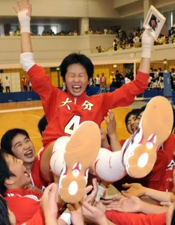 誕生日の悲報から17年…亡き姉への想いを胸に戦う35歳のセッター栄絵里香【バレーボール大同生命SVリーグ・SAGA久光スプリングス】