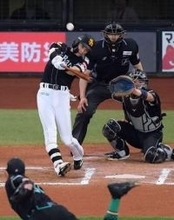 ソフトバンク今季最多17安打11得点　24年ぶり日本ハムに開幕5連勝「けがの功名ではないが」周東佑京が爆発