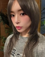 「これ絶対ヤバいやつーー」浜崎あゆみ、突然の〝ハグショット〟投稿に「好きな人と好きな人が一緒にいる」「これは何かすんごい事が起きる予感！」ファン騒然