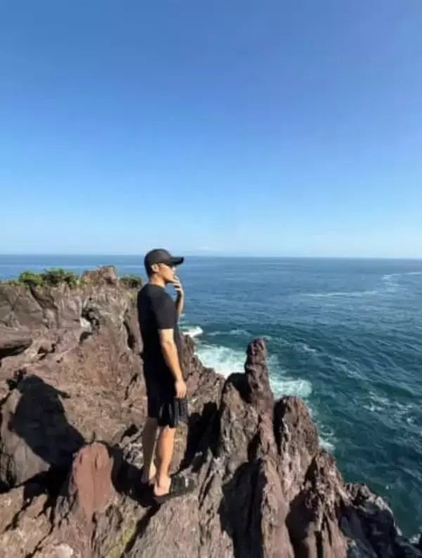 兄は赤西仁！改名、映像監督デビュー…38歳俳優〝最新姿〟に「かっこいい」「素敵な表情」と注目