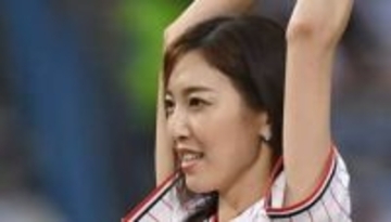 「このペアは反則級」34歳小澤陽子アナ、同学年〝馬女2ショット〟に反響「大人女子、素敵」