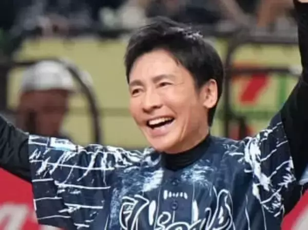 「お顔そっくり」70歳郷ひろみ〝最高の親子フォト〟が話題「心が温かくなる」「この先もずっと心に寄り添って」