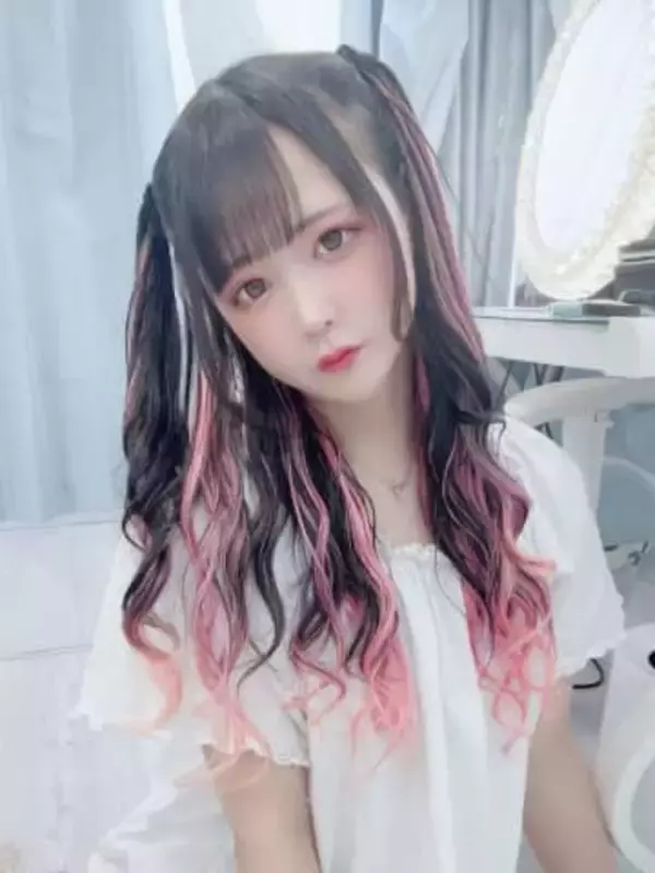 「原宿女子をナンパしたら」顔と声の〝超ギャップ萌え〟動画に反響「一緒にたこ焼き食べたい」「小動物系のお顔が可愛いくてキュンキュン」カリスマ女装家投稿が話題