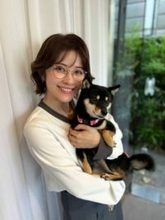 祖父は元首相「色っぽすぎる」人気女優の37歳誕生日ショットに「魅力的で可愛くて素敵」の声