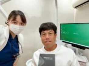 女医との電撃婚から1年…巨人元守護神〝妻の完全顔出し〟家族写真公開「可愛い奥様、赤ちゃんですね」「仲良く♡ずっと♡」「おめでとうございます」