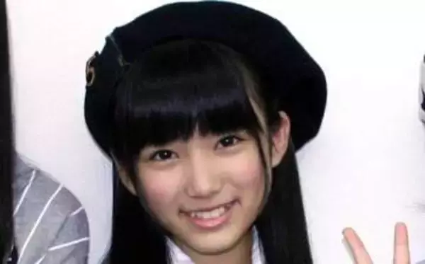 「上目遣いオブザイヤー」矢吹奈子〝雨で前髪ぱやぱや〟ショットに「お目目きゅるきゅる」の声