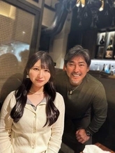 解説席から娘を秒で発見！小笠原道大〝鋭い視線〟姿に「選球眼は健在ですな」「親父セコム発動」「眼光が怖い」