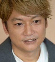 「SMAPファンとしては...」「酔っ払ってSNS触るの気をつけて」香取慎吾、突然の配信に騒然…赤ら顔で髪ボサボサ姿に「ハプニング?!」