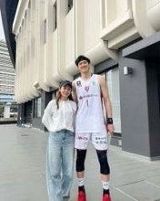 「だいぶ、ぽっこりして…」夫は日本代表、元フジ久慈暁子アナ〝マタニティ近影〟に「ホントの春がやってくる…」「わーお腹だいぶ大きくなりましたね」と反響