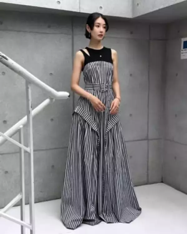 「前髪あり」年下人気俳優と〝クリスマス婚〟から3年…玄理〝雰囲気ガラリ〟姿に「似合ってる」「背筋が伸び…」「春めく、きらめく、ときめく」と注目