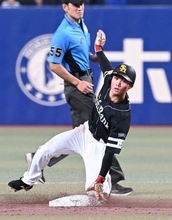 出塁率4割超コンビ「正木庄子」が機能　好調ソフトバンクの新しい1、2番の形　小久保監督「続けてほしいですね」