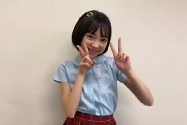 「誰すぎてやばい」〝ミニスカ〟成長ショットの元人気子役・新井美羽に「同い年とは思えない」「大人の女性になりましたね」「おぉぉお」「寒そうやな？」の声