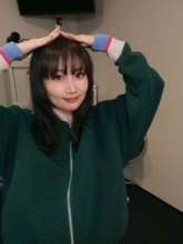 「え！？」ヘソ出しショットに騒然…43歳〝平成の歌姫〟大塚愛の近影に「腹チラですか？！ひゃーーーーー！」「メガネっ娘萌え」の声