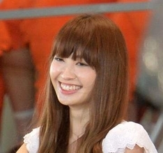 「誰だか分からなかった」小嶋陽菜、大胆〝キャミ〟ショットに反響「こういうの！！求めてた！」「撮影のために色々頑張ってきたんでしょう」