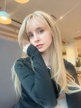 「見えてない?」29歳・黒船天使〝透け透け〟Xmasショットにファン悶絶「セクシーでエレガント」「天使すぎる」「こっちまでニヤニヤしちゃうよ〜!」の声