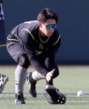 「とりあえず一番の目標」　ソフトバンク、ドラ5の〝社会人ナンバーワンスラッガー〟が春季キャンプA組入り誓う