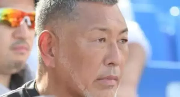 「笑った顔、パパそっくり！」と反響！清原和博さんの元妻、〝20歳の次男と2ショット〟に「色々あったね～」と感慨　ファン「ファミリーで写真良いですね」の声