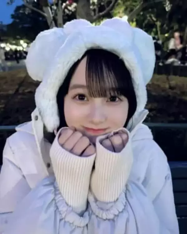 「両親も関西から引っ越して…」リアル制服姿で〝親子ショット〟本田紗来が難関高校卒業を報告「ずっと京都だと」「親の努力がすごい」「ご両親にとっても自慢すぎる」