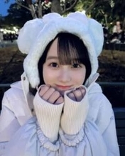 「両親も関西から引っ越して…」リアル制服姿で〝親子ショット〟本田紗来が難関高校卒業を報告「ずっと京都だと」「親の努力がすごい」「ご両親にとっても自慢すぎる」