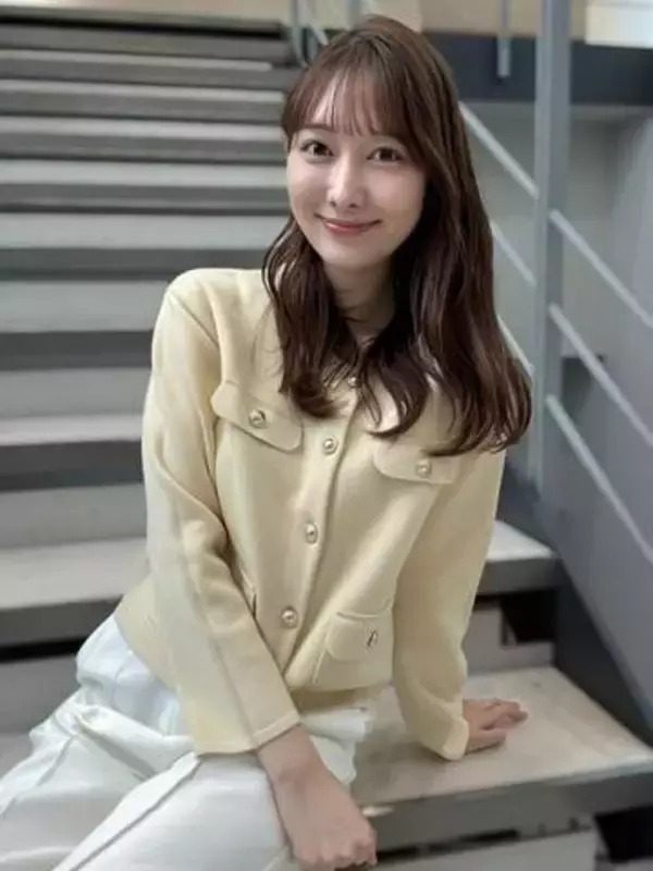 「日中はすでに半袖で…」ピタピタコーデのテレ朝・森山みなみアナに「夏に向かってますね」「清楚の極み」の声