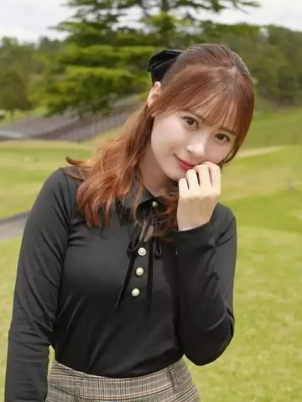 「お？」「あれ？」元モー娘。生田衣梨奈〝レア〟ユニでハマスタ野球観戦ショットに反響「何ちゅう紛らわしい色なんだ」「持ってるのは凄い」