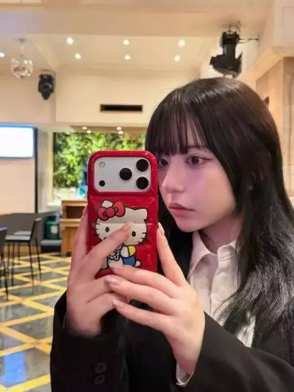 カップ酒にタバコ…グラドル麻倉瑞季〝だらしない〟コスプレに「やさぐれ感がいいね」「飼いたい」「天は二物以上を与えすぎだろ」