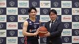 「バスケ界のホープ佐藤凪が横浜BCの入団会見「NBAという舞台を目指す」夏には渡米も“チーム愛”語る」の画像1