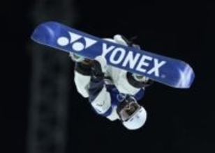 平野歩夢が意地のフルメイクで5位浮上　戸塚優斗選手が95.00で暫定1位に　果たして勝負の3回目、メダルは誰の手に？〈男子ハーフパイプ決勝2本目〉