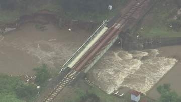 大雨の影響…JR東日本や東武鉄道で一部運転見合わせ