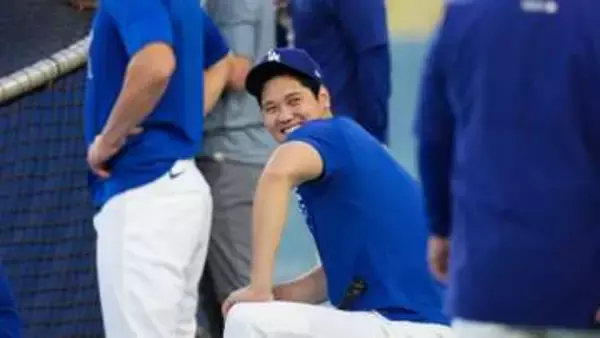 大谷翔平が打撃練習で大爆笑　ブルペン捕手が応援歌を熱唱でリラックス　フリー打撃で柵越え2本披露