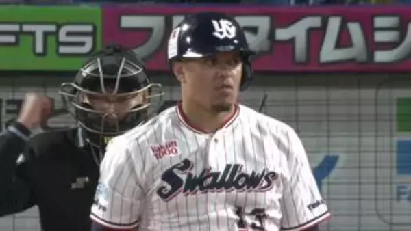 【ヤクルト】オスナが球審へのアクシデントに「無事であることを心から願っています」試合約3時間後の心からの祈りと謝罪
