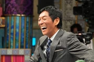 明石家さんま、個性が強すぎる名物店主とトークバトル　『さんま御殿』×『オモウマい店』2年ぶりのコラボ