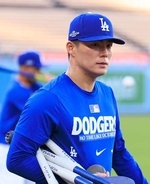 山本由伸 サイ・ヤング賞左腕セールとの再戦へ「相手が誰であれ自分のスタイルは変わらない」1勝1敗で第3戦先発マウンドへ