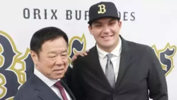 【オリックス】新助っ人のシーモアが入団会見「“ボブ”と呼んで」と爽やかな笑顔「バッティングに自信があります。特にパワー」と意気込む　背番号は“45”