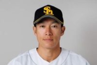 【ソフトバンク】手元に死球を受けた柳田悠岐が途中交代　直後はプレー継続も…守備からベンチに下がる