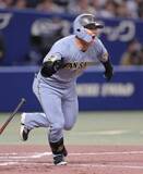 「【阪神】前川右京の逆転打を生んだ“先輩からの言葉”　父と祖母の前で放った今季初ヒットでチームを勝利に導く」の画像1