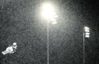 “転倒続出”の女子ハーフパイプ決勝　雪の中で1回目は「12人中7人」が転倒　韓国選手は激しく落下して会場騒然