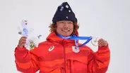 【スノーボード】スロープスタイルで銀メダルの長谷川帝勝「ほっとした気持ちのほうが大きい」ビッグエアでメダル逃すも悲願のメダル