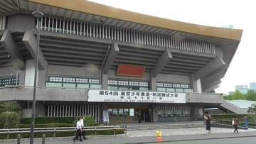 日本武道館に約2000人の小・中学生集まる！警察官らに柔道・剣道学ぶこどもたちの錬成大会開催