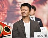 「甲子園のバックネット裏に中谷潤人が登場　18日の横浜スタジアム始球式に続いて野球好きな一面　過去にはドジャース現地観戦　カブス鈴木誠也と対面も」の画像1