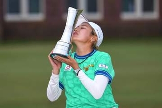快挙！桑木志帆が“全英女子OP”を初制覇「お酒が好きなのでいっぱい飲みたい」試合後の楽しみ語る