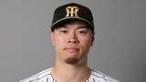 「【阪神】初回に佐藤輝明の2ランで先制　バックスクリーンに飛び込む確信の第23号「次の打席も頑張ります」」の画像1