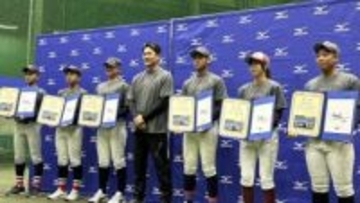 ブルペンで中学生6人にマンツーマン指導　巨人・田中将大が少人数制の「マー君ラボ」を開催