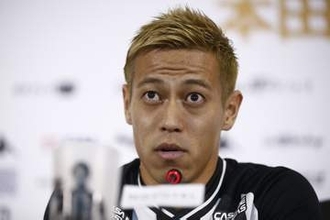 本田圭祐がSNSで次期日本代表監督に名乗り　「繋ぎのオファーなら、僕を1年試してみてください」　「賛否あると思うけど」森保監督に1年続投の噂にも言及