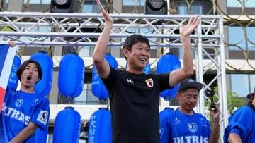 森保一監督が日本代表応援イベントにサプライズ登場　森保コールに「みんな最高！」スウェーデン戦前日にサポーターからパワーもらう
