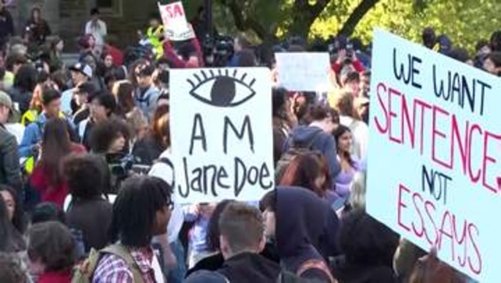名門大学で“集団性的暴行”疑惑　米国で広がる「ジェーン・ドゥ」デモ