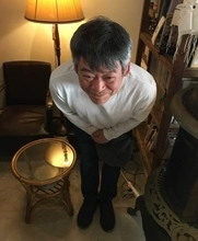 62歳の俳優・おかやまはじめ、29歳の杜菜摘と結婚　年の差は33歳「長生きしないとね」