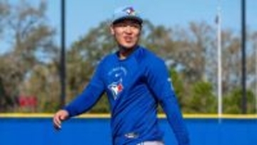 岡本和真の笑い声は「伝染するほど魅力的」打撃コーチが人柄も絶賛　加藤豪将さんと練習する場面も